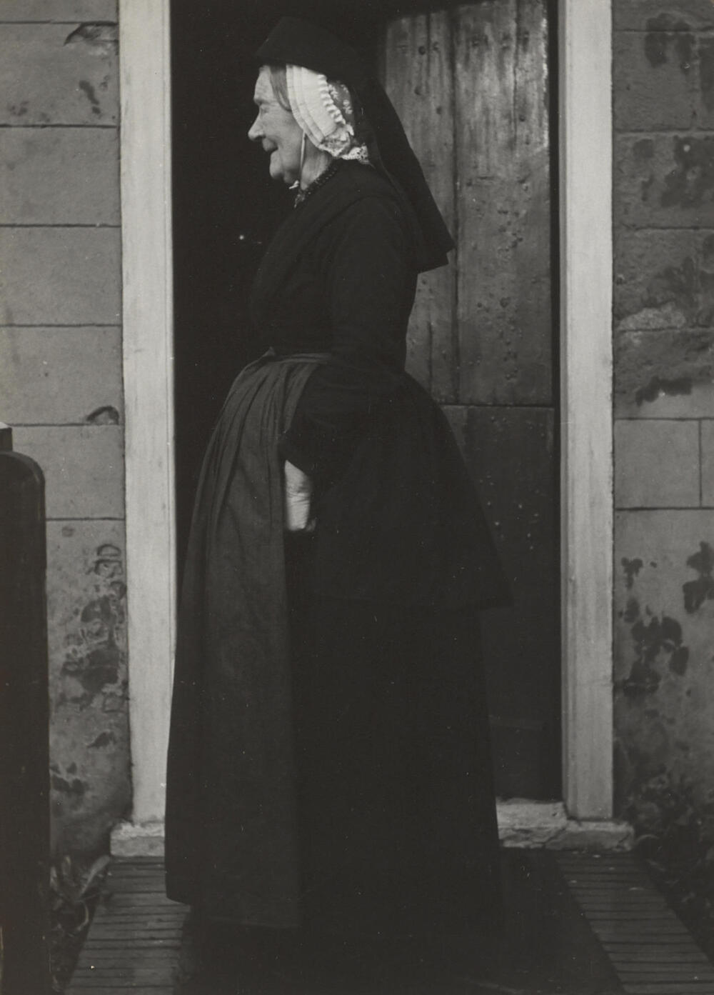 Jaakje Meijer in Terschellinger dracht, Hoorn, 1950