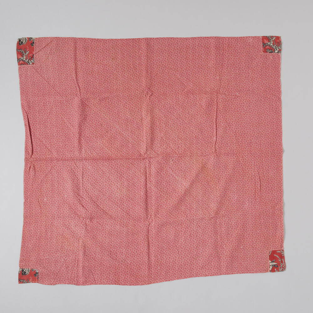 Schouderdoek met verstevigde hoeken, Laren, voor 1934