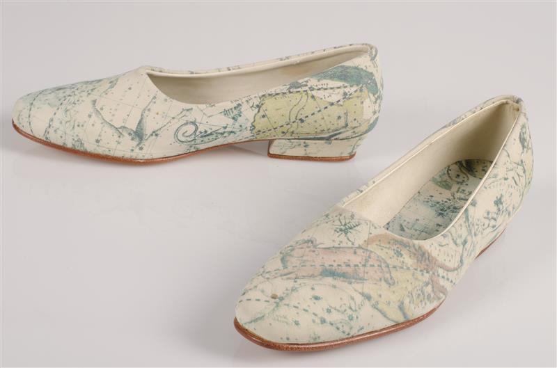 Paar damesschoenen
