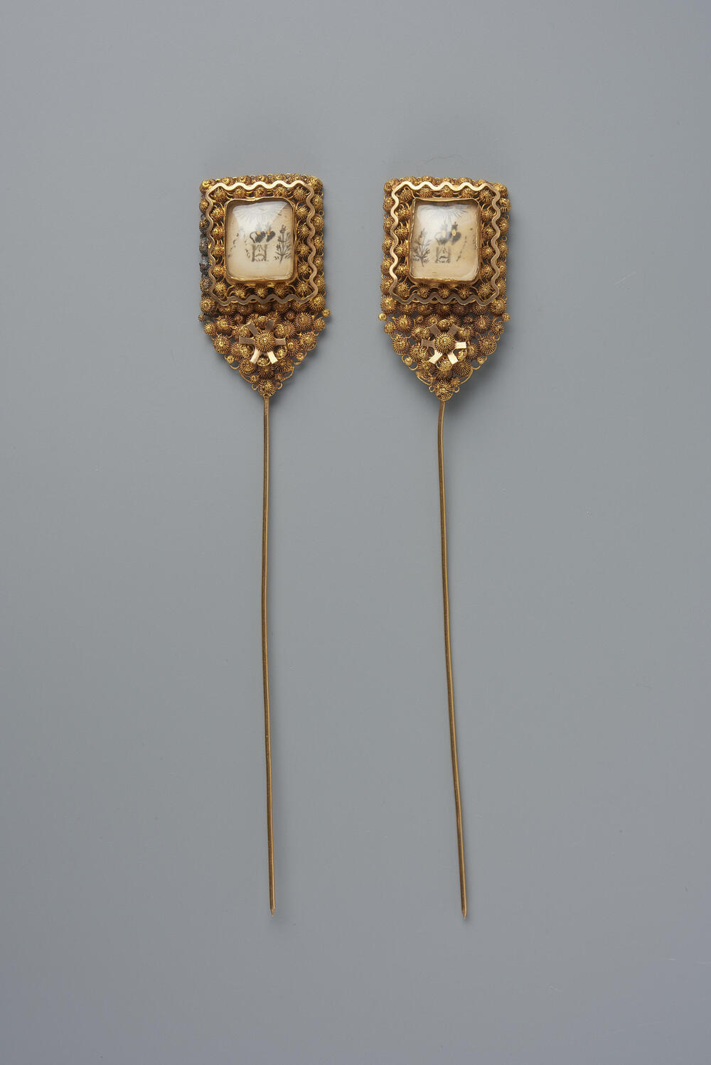 Paar gouden kapspelden, Noord-Holland, 1855–1860