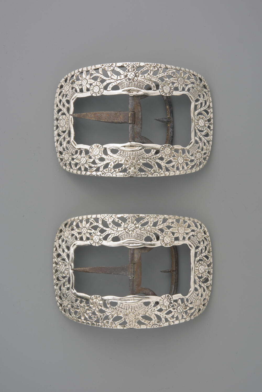 Paar zilveren schoengespen, Staphorst, 1867
