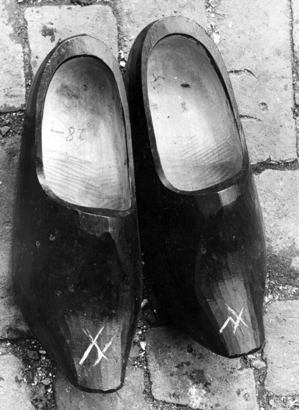 Klompen, Marken, 1943