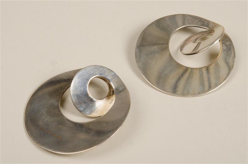 Paar damesoorhangers