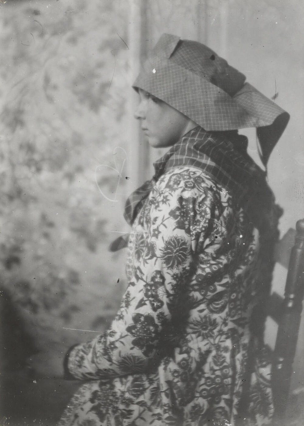 Meisje in Hindelooper dracht, circa 1915