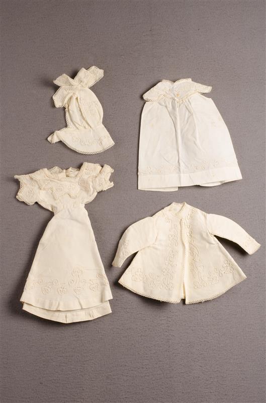 Diverse poppenkleding
