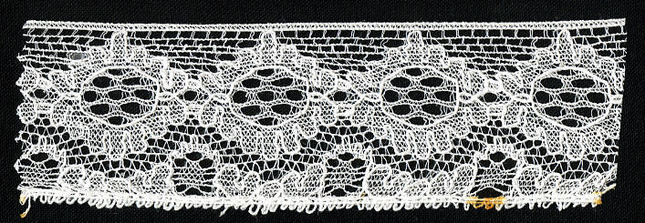 Machinale kant voor doopmutsjes, Staphorst, 1925-1950