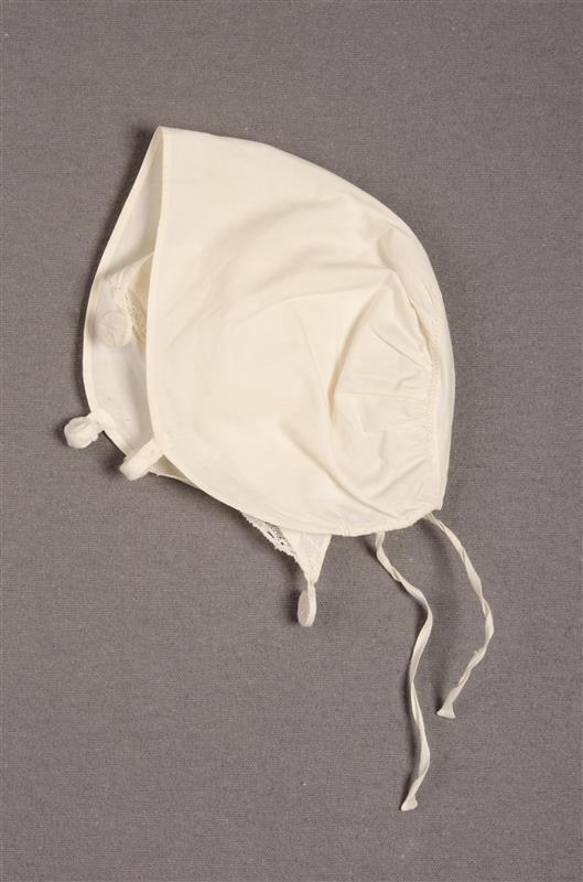 Babymutsje met hersenlapje