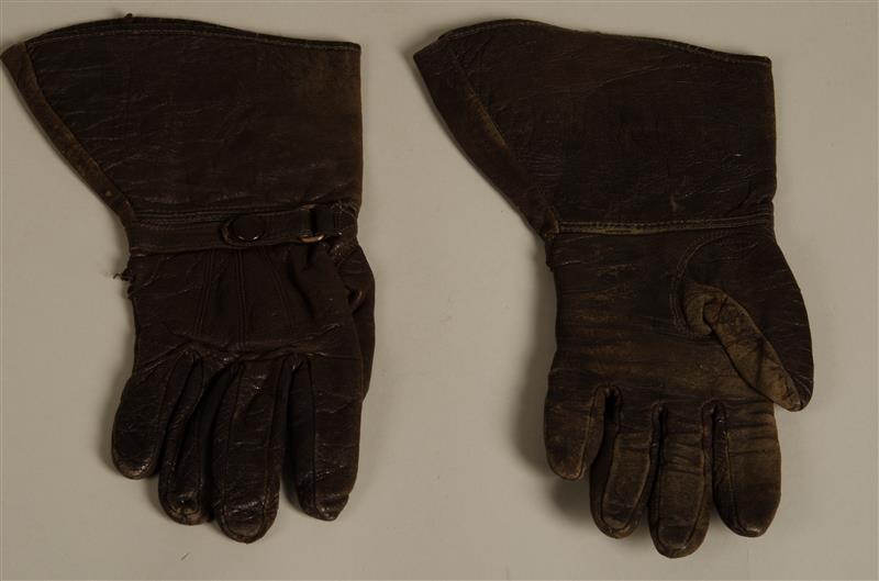 Paar kinderhandschoenen