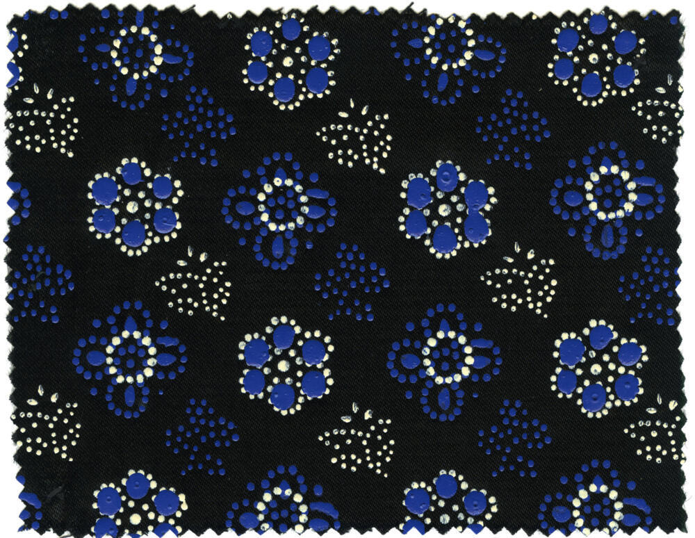 Zwart satijn met blauw-wit stipwerk, Staphorst, 1900–1980