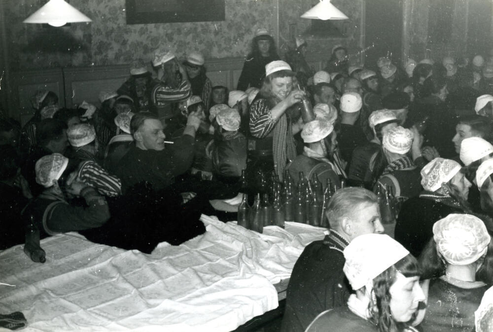 Lezing met lichtbeelden, Marken, 1944