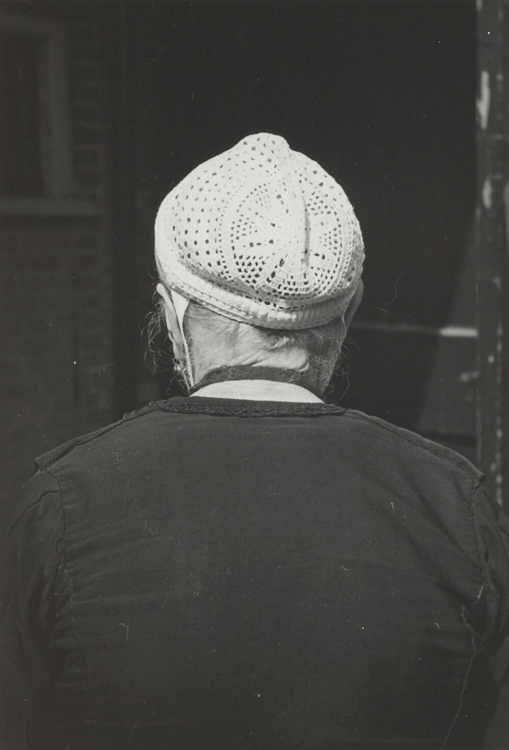 Maria van der Zwan-Moerman in Vlaardingse dracht, 1950