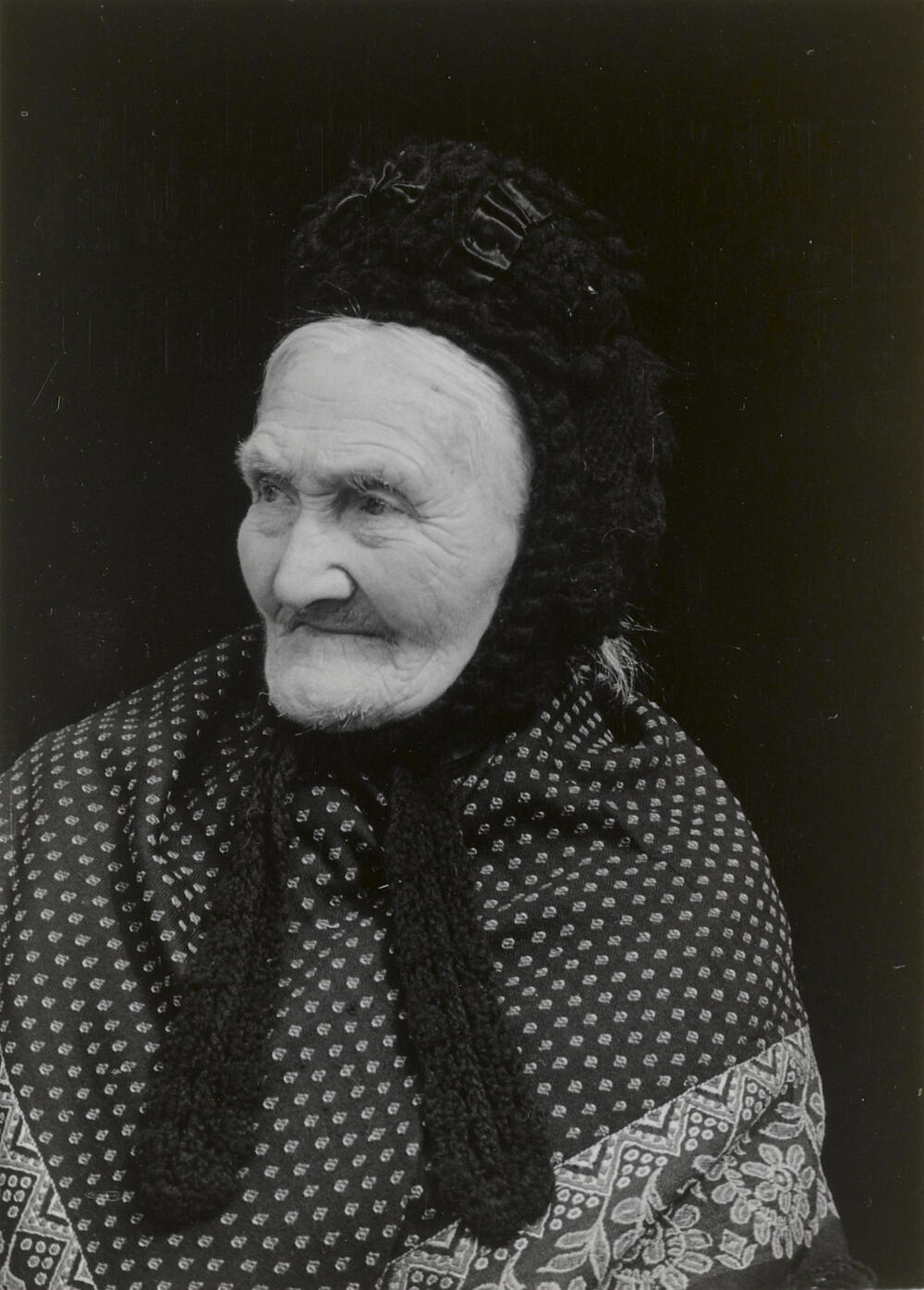 Vrouw in streekdracht uit Stein, 1952