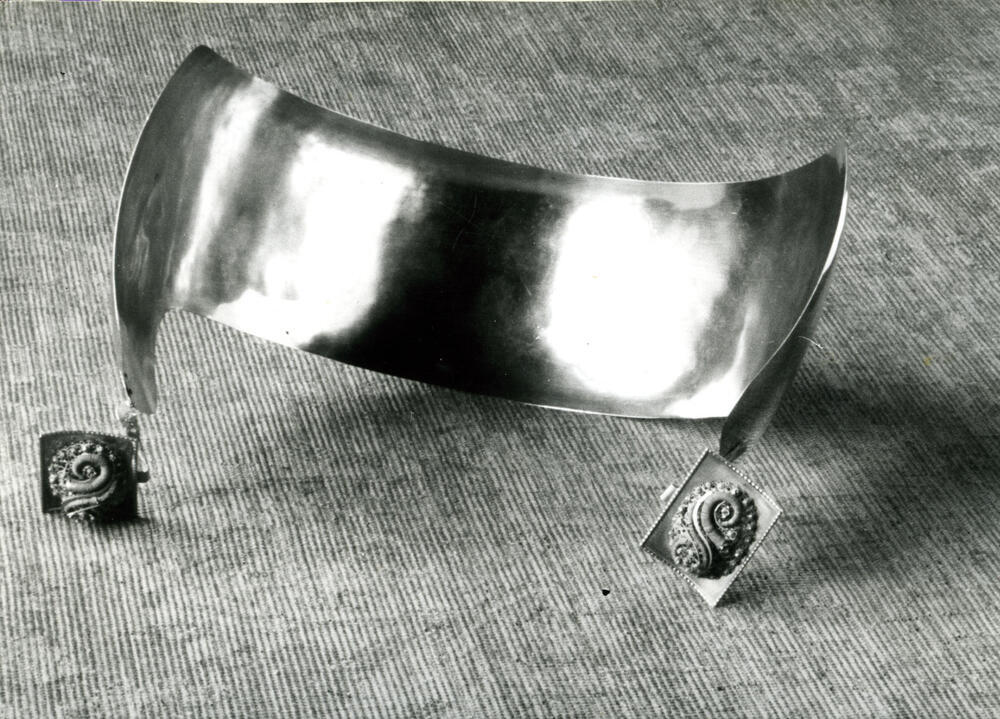Gouden oorijzer, Laren, 1952