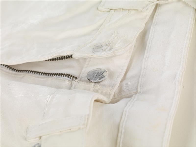 Painted jeans, witte jeans met latex verflaag