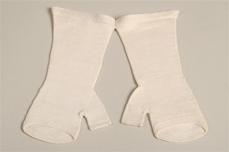 Paar kindermitaines