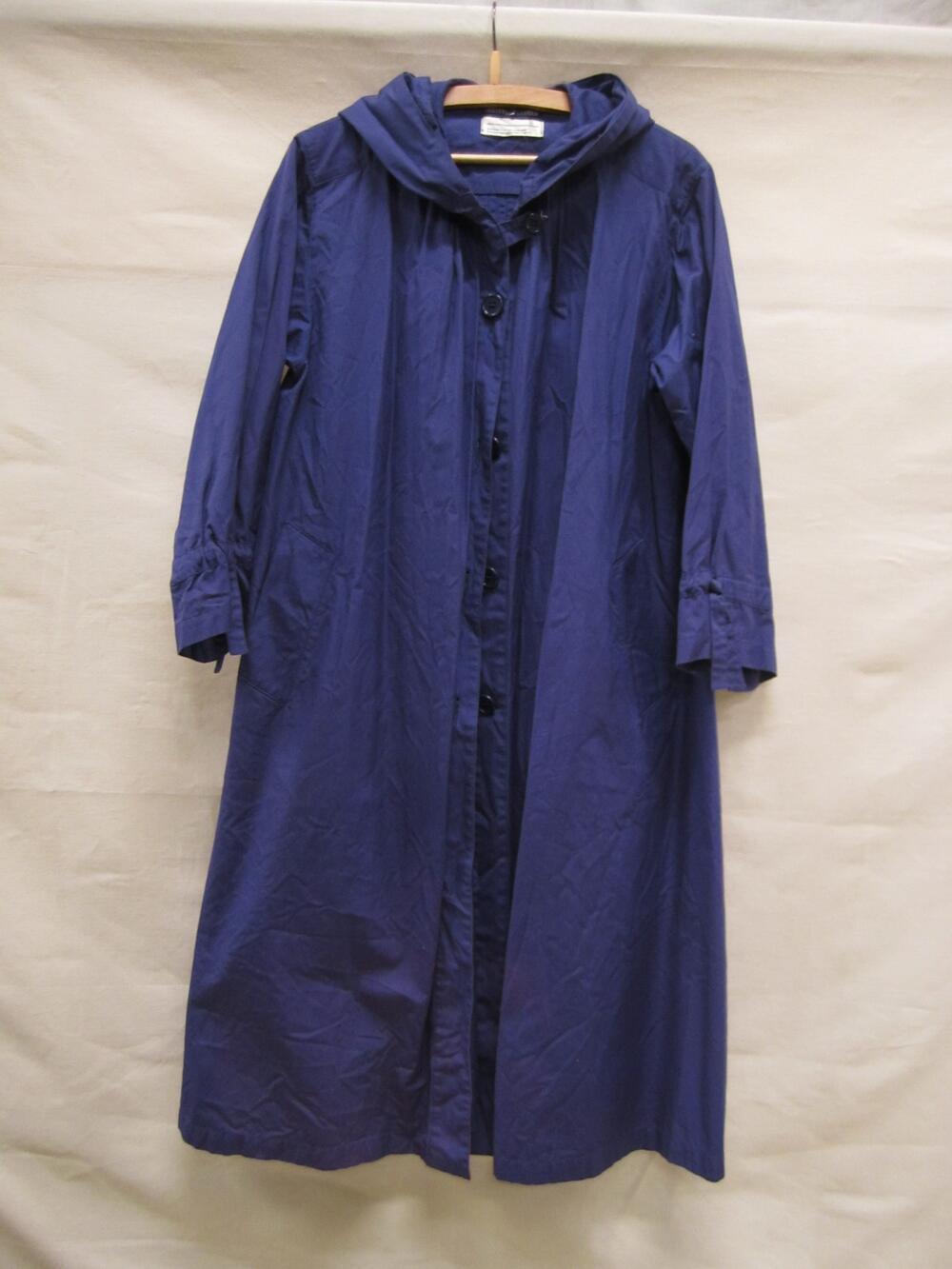Regenmantel van blauw katoen, model met lichte A-lijn met capuchon