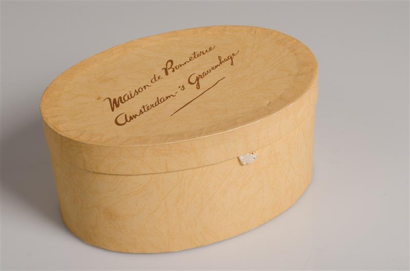 Ovale doos van Maison de Bonneterie