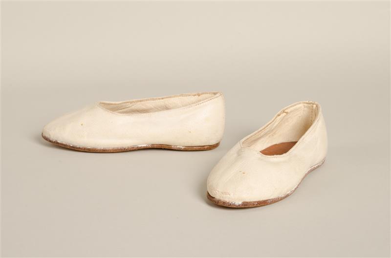 Paar poppenschoenen