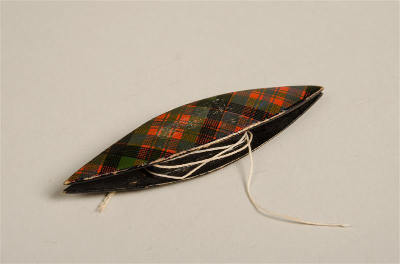 Frivolité spoel, tartan Ware Mc Duff