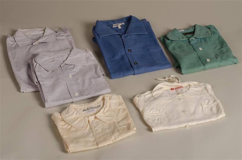 Zes jongensblouses