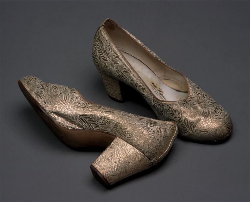 Paar damesavondschoenen