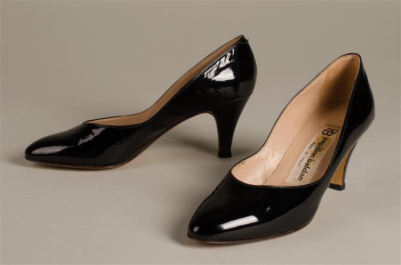 Paar lakpumps
