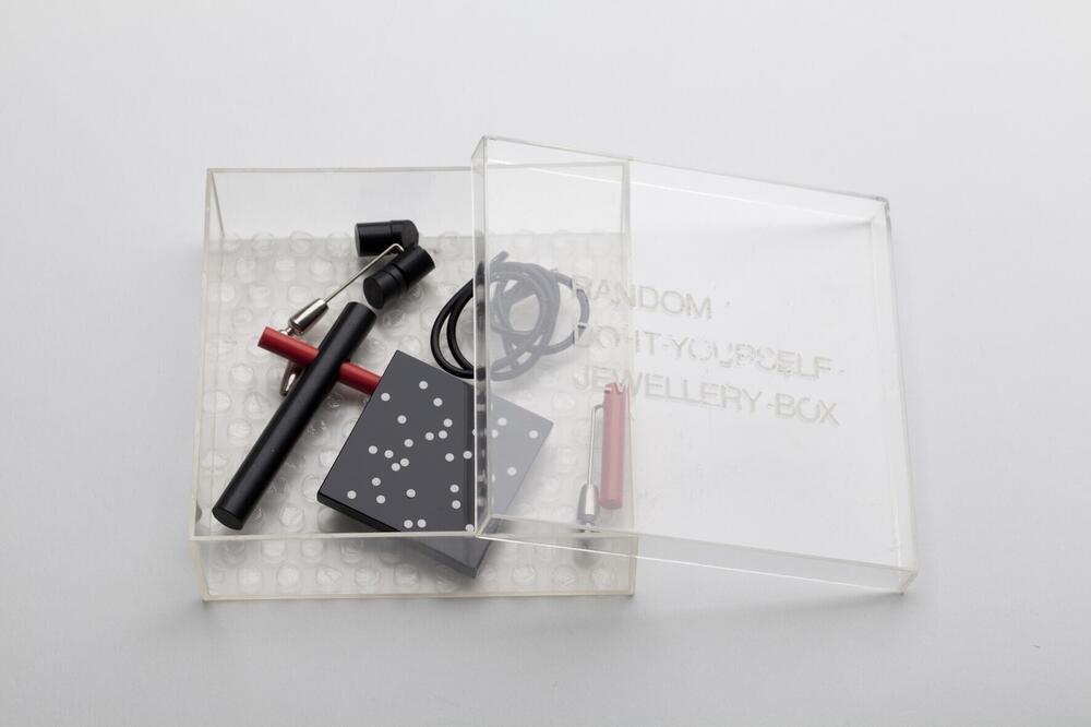 Random Do-It-Yourself-Jewellery-Box