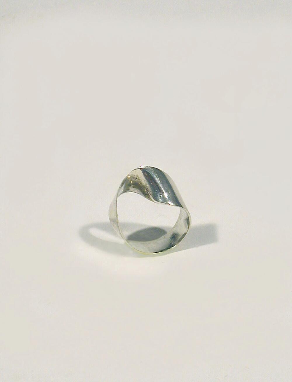 Lus ring
