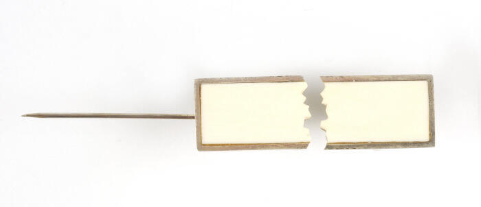 Gebroken Broche