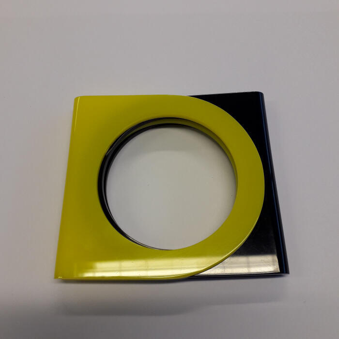 Armband model 4