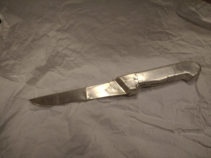 Knell II, Knife