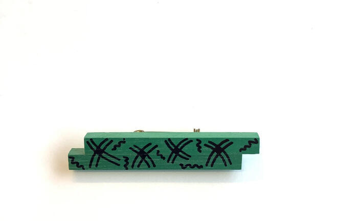 Staafjesbroche met X figuren