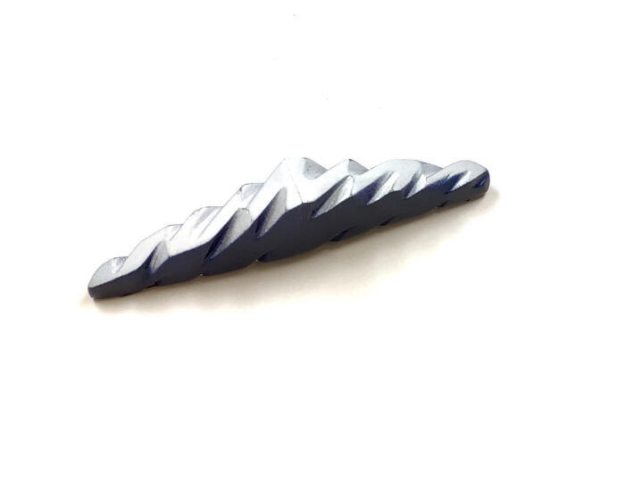 Broche driehoekig met inkepingen