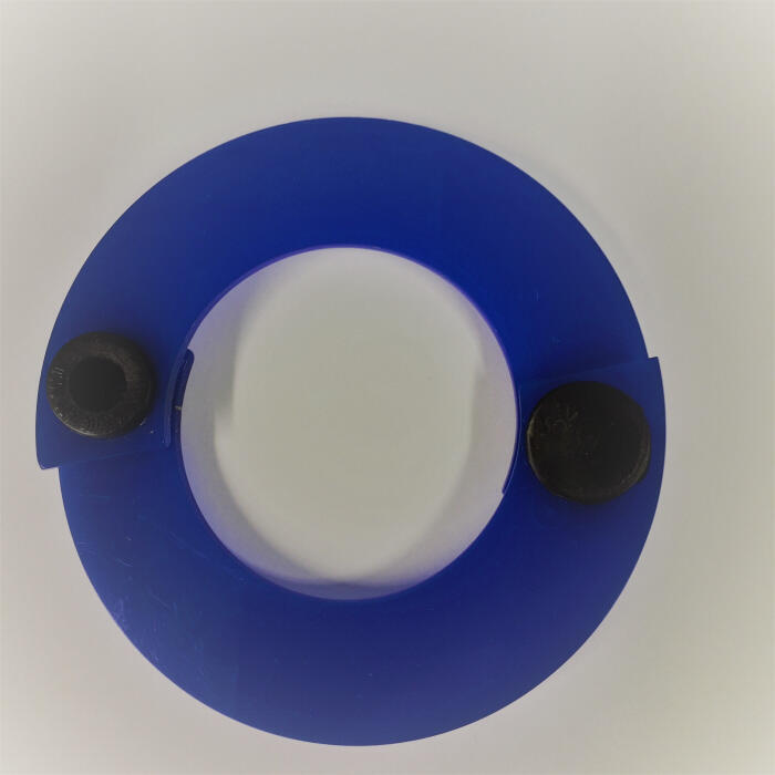 Armband van twee perspex schijven