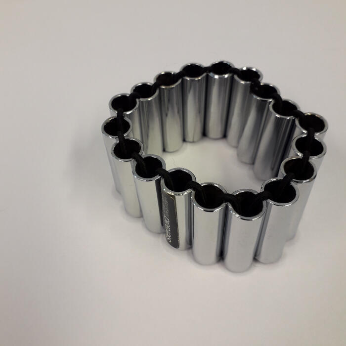 Armband van buisjes verchroomd staal