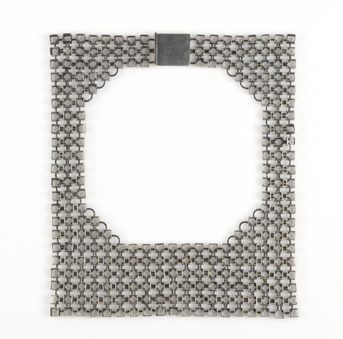 Halssieraad van zilver