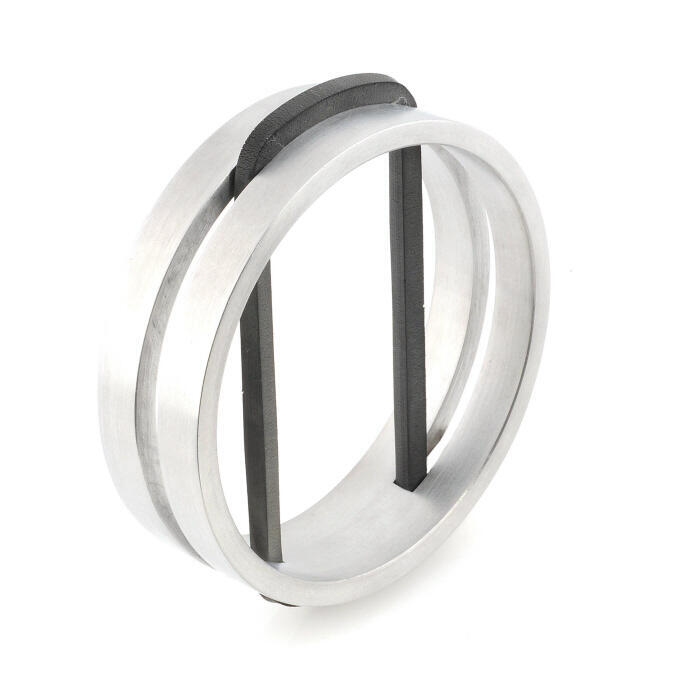 Armband van aluminium en rubber