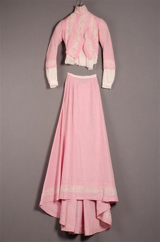 Tweedelige japon bestaande uit rok en blouse