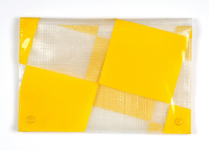 Enveloptasje gemaakt van douchegordijn