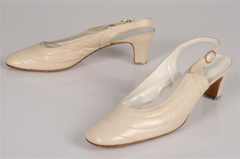 Paar damesschoenen