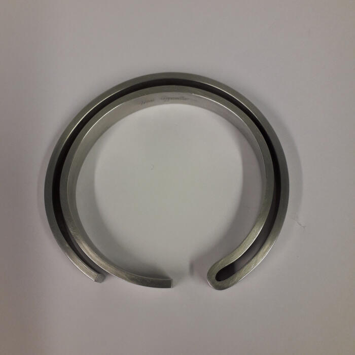 Armband van aluminium