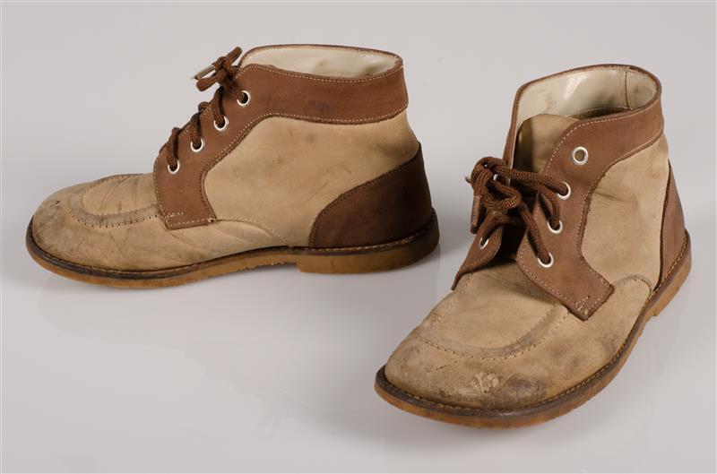 Paar jongensveterschoenen