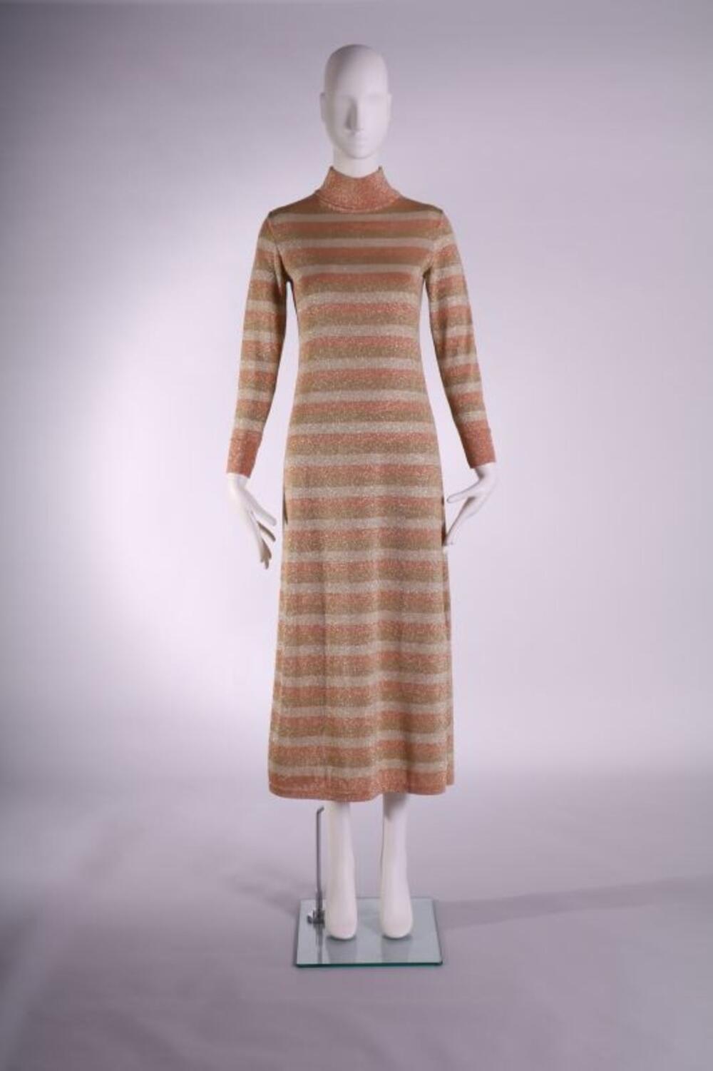 Avondjurk in tricot met horizontale strepen in beige, oranje en écru