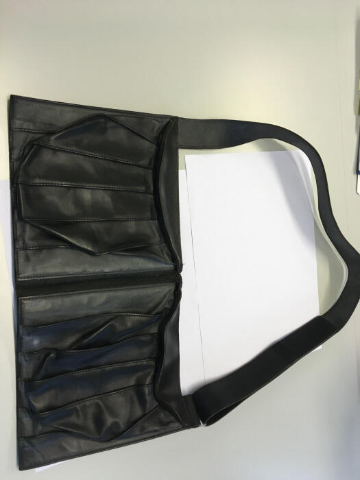 Tas van zwart leer 