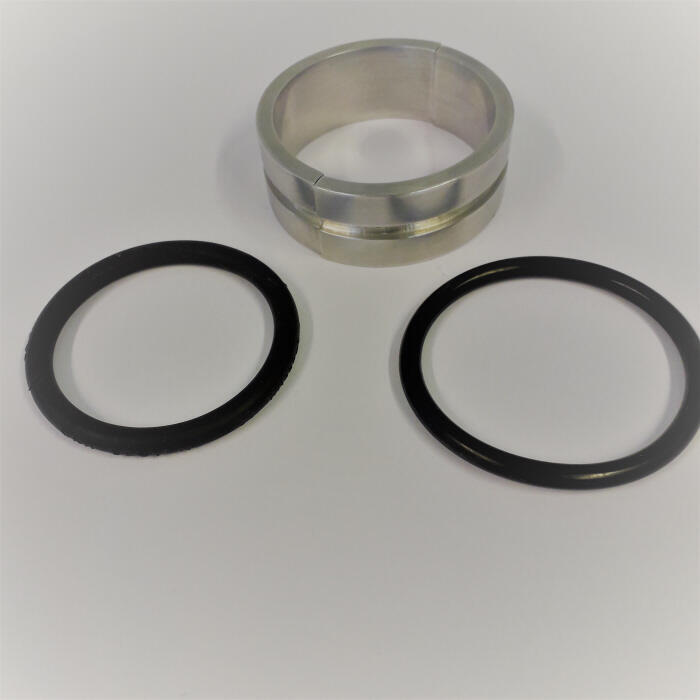 Armband met uitsparing voor rubbersnaar