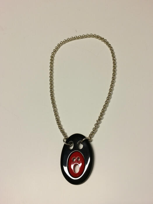 Cry-Cry-pendant