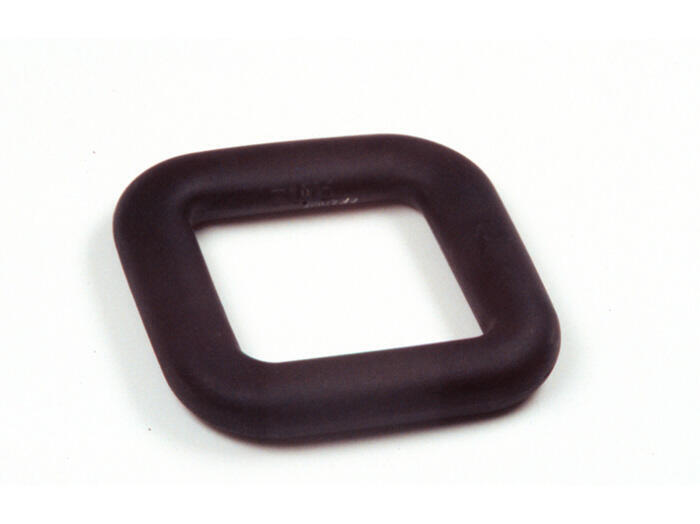 Armband van messing met zwart rubber omhulsel in vierkante vorm