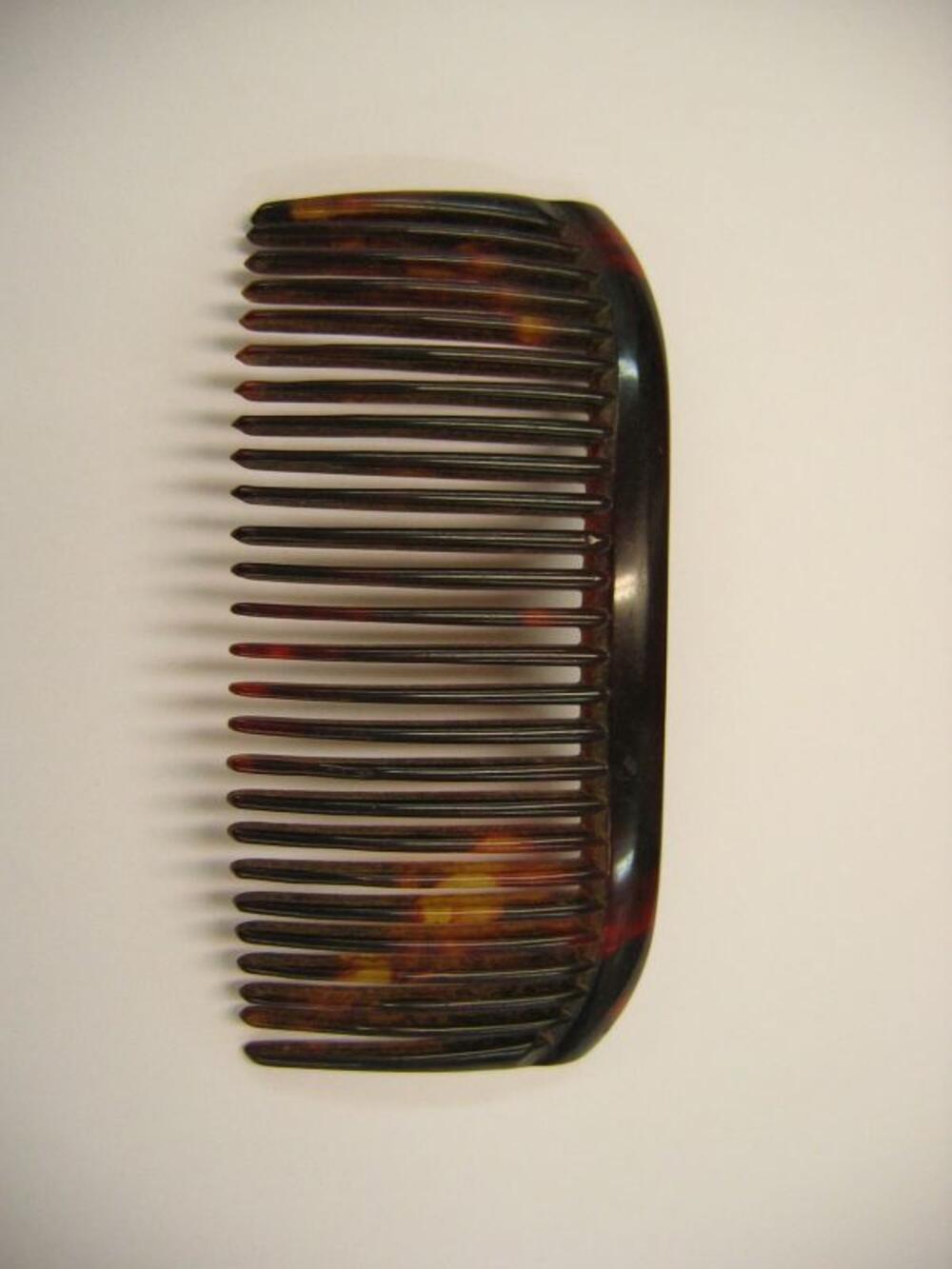 Haarkam in bruin plastic
