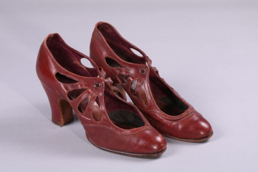Schoenen in roodbruin leer