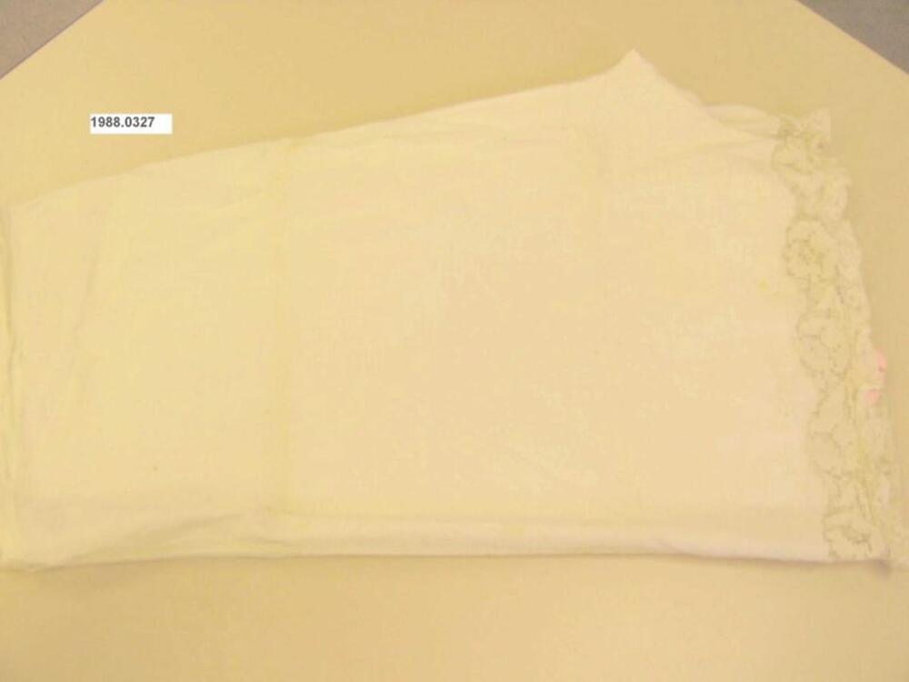 Witte onderbroek met pijpen.